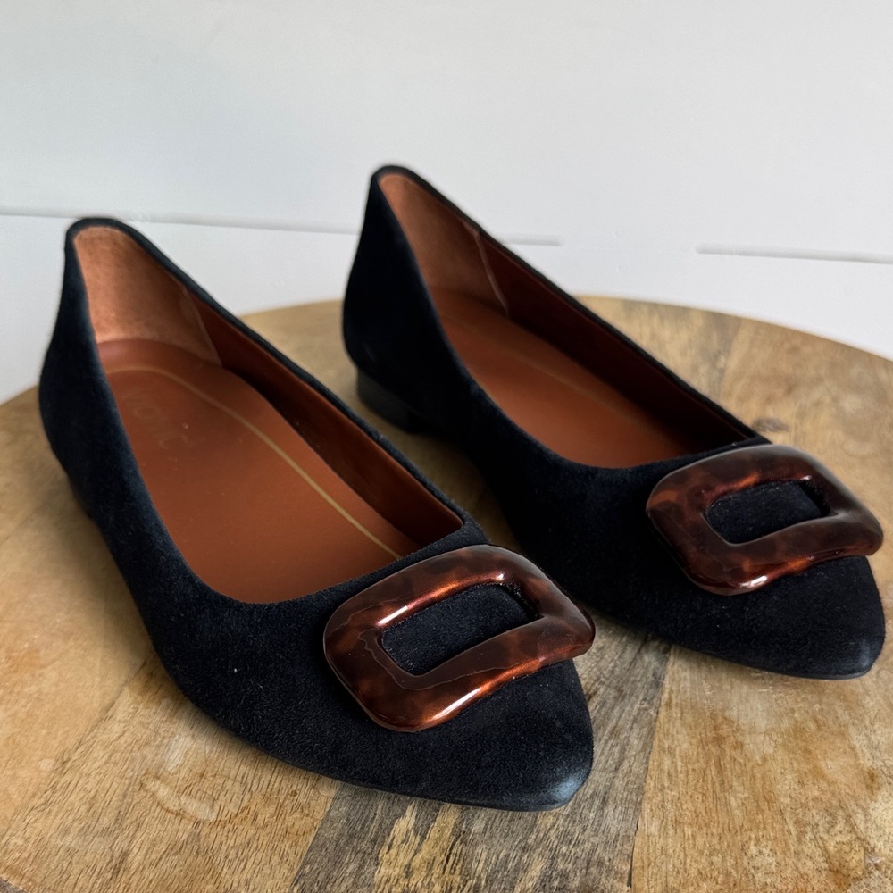 VIONIC Black Flats with Buckle Detail SZ 7